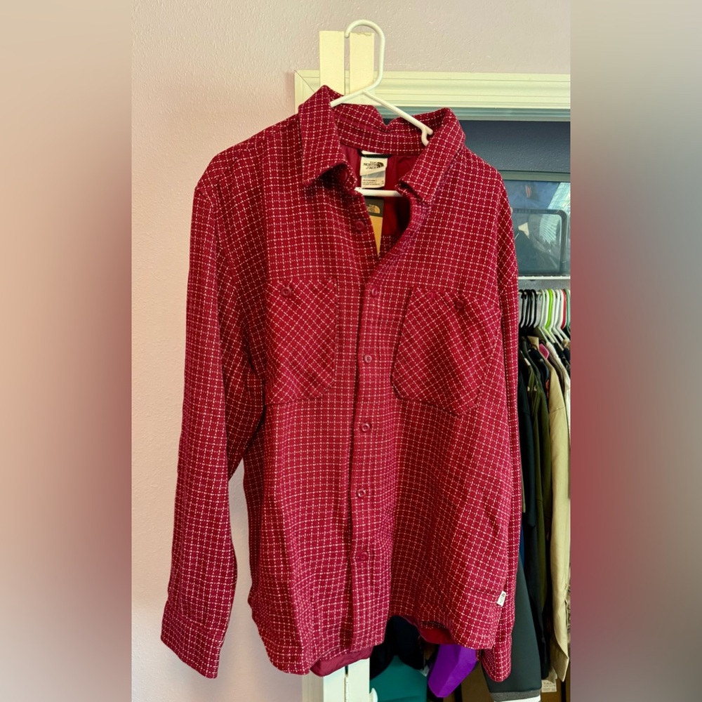 The North Face Twill Flannel Beetroot Men’s XL Longsleeve Shirt. NWT